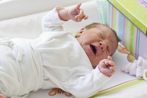 Durchfall mit Blut bei einem Kind: was zu tun ist, Gründe