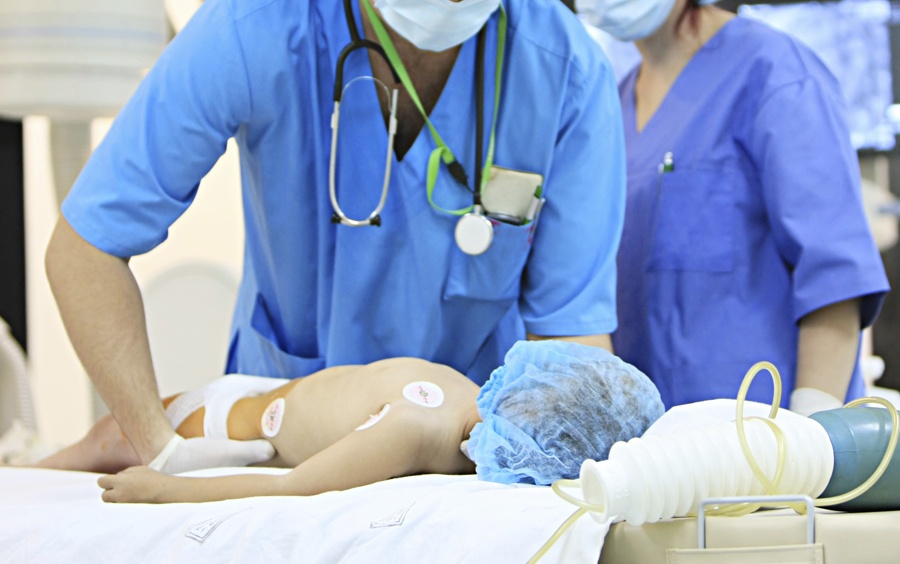 Kryptorchismus: symptomy, příčiny, diagnózu, léčbu a prevenci