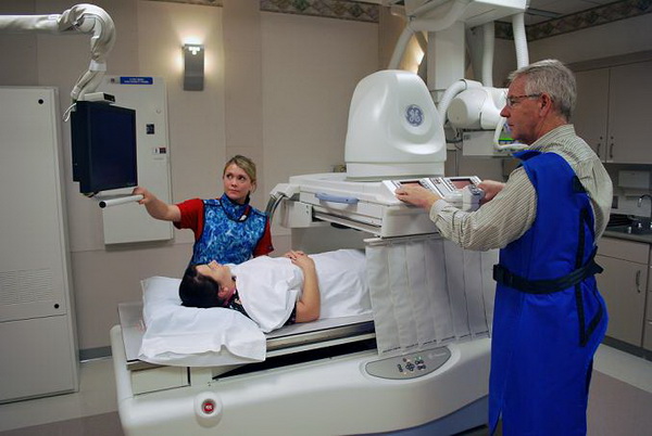 X-ray és átvilágítás tüdő: bizonyítékokat, és a szabályokat az eredmények értelmezése