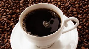 Starker Kaffee in einer Tasse