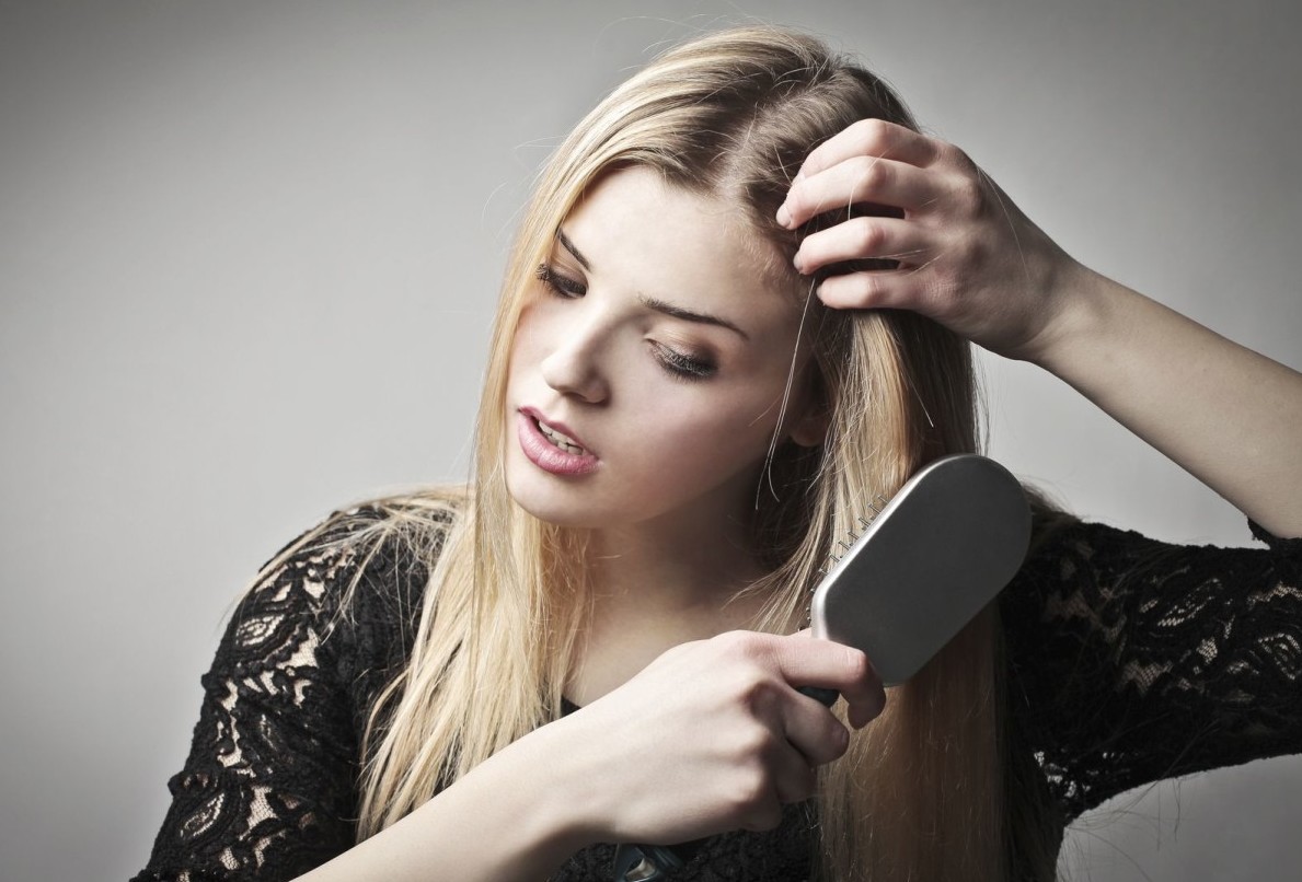 Ursachen für Haarausfall mit Zwiebeln und Behandlungen