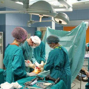 Arthroskopie: Indikationen, Genesung nach der Operation